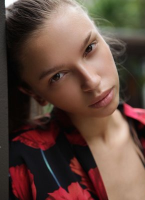 Грудастая девушка с упругой жопой